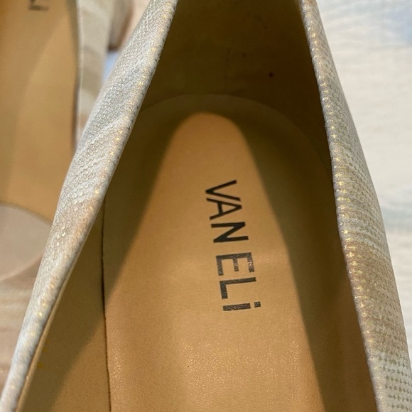 NWOT — Vaneli Gold Embossed 1” Heel Pumps in Size 11 N - Picture 13 of 14